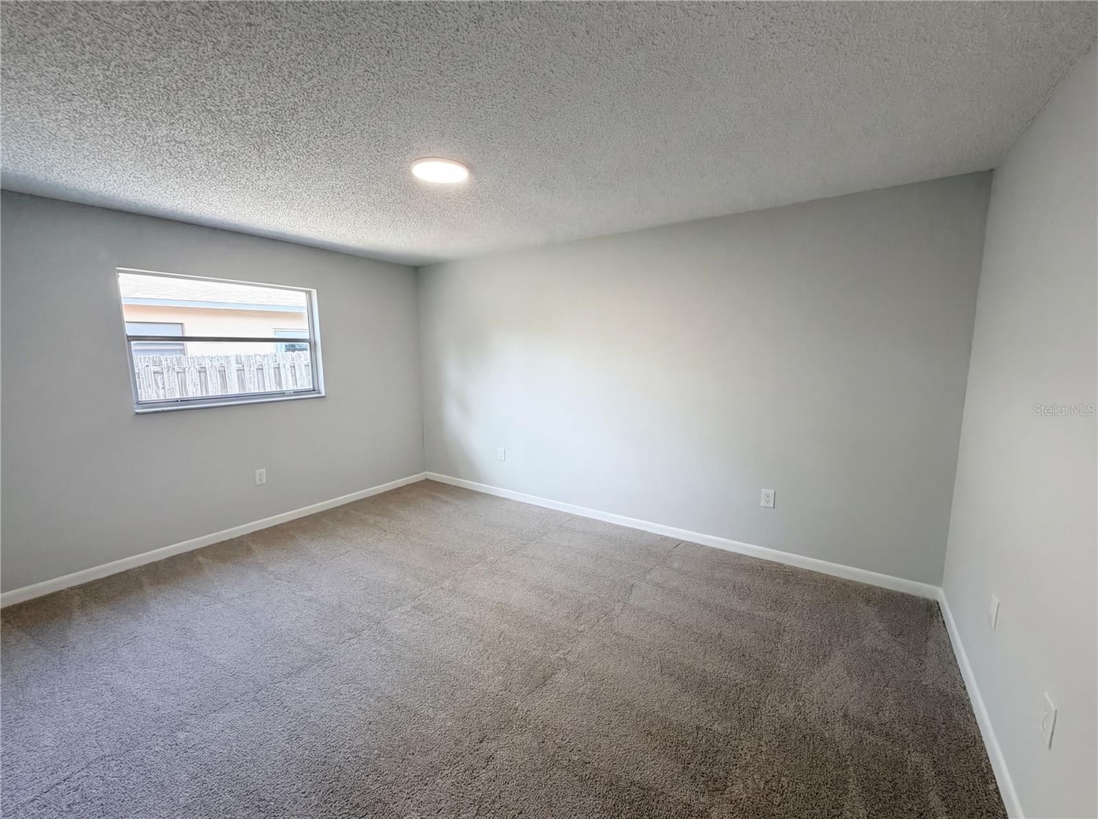 1512 Cascade Ct Property Photo 27