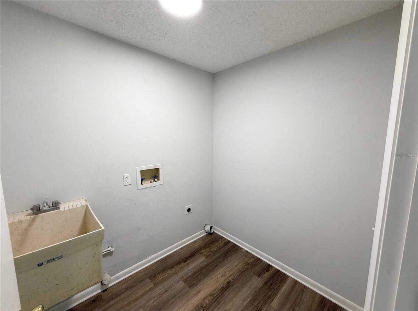 1512 Cascade Ct Property Photo 30