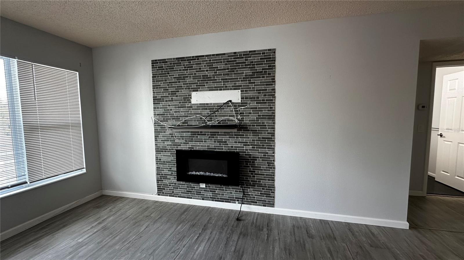 2330 Ecuadorian Way #32 Property Photo 6