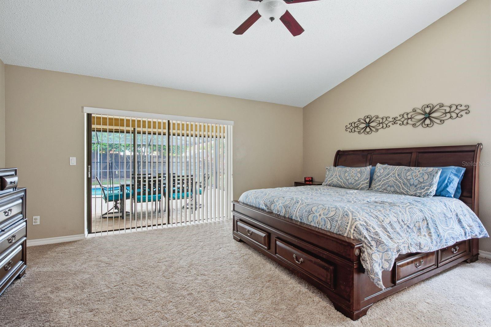 2729 Redford Ct E Property Photo 23