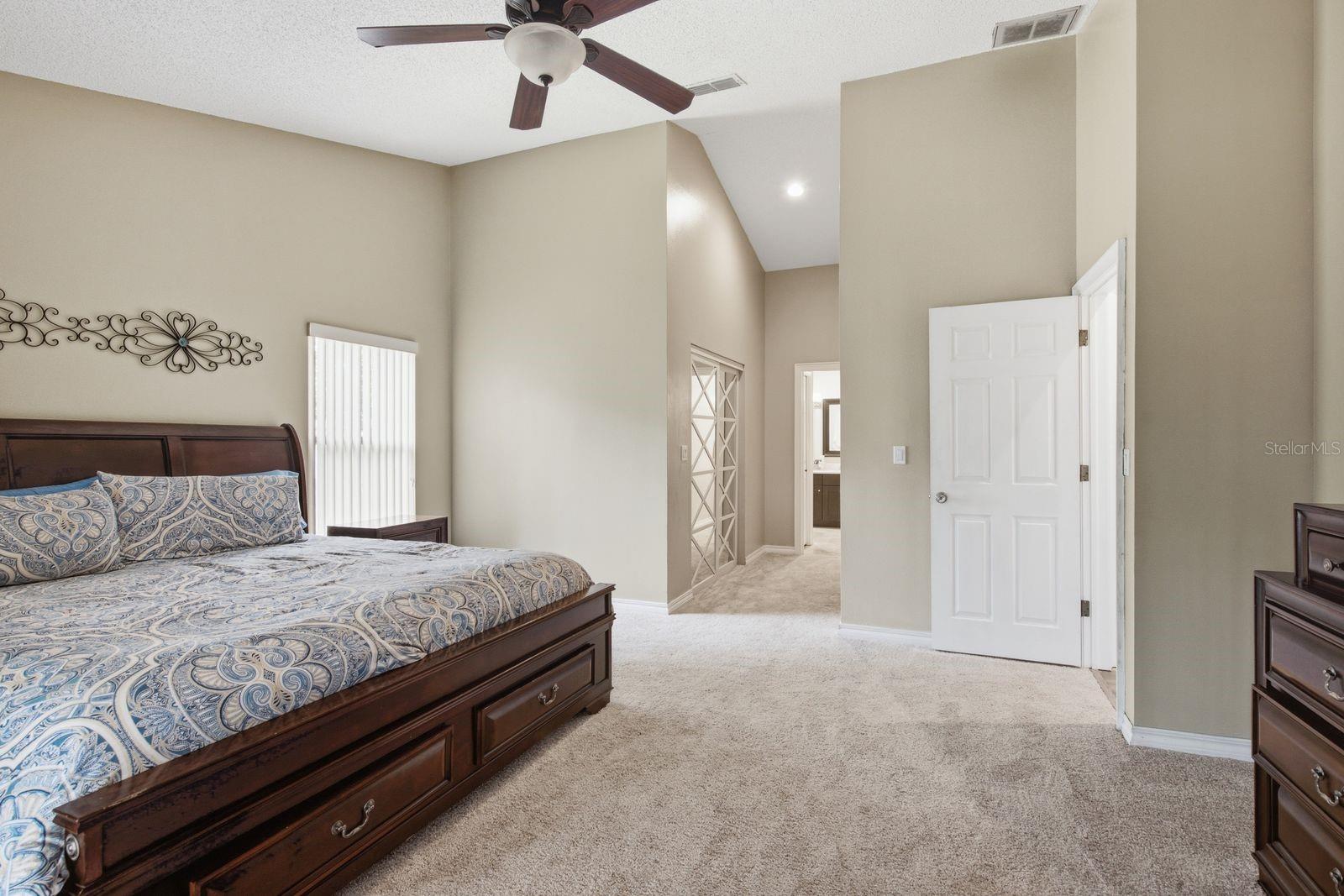 2729 Redford Ct E Property Photo 24