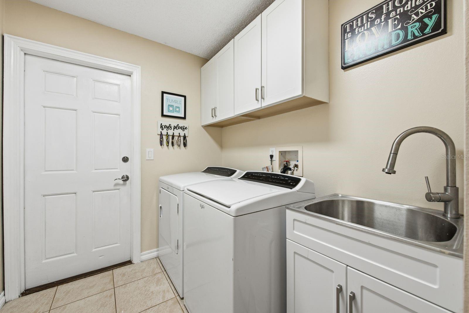2729 Redford Ct E Property Photo 36