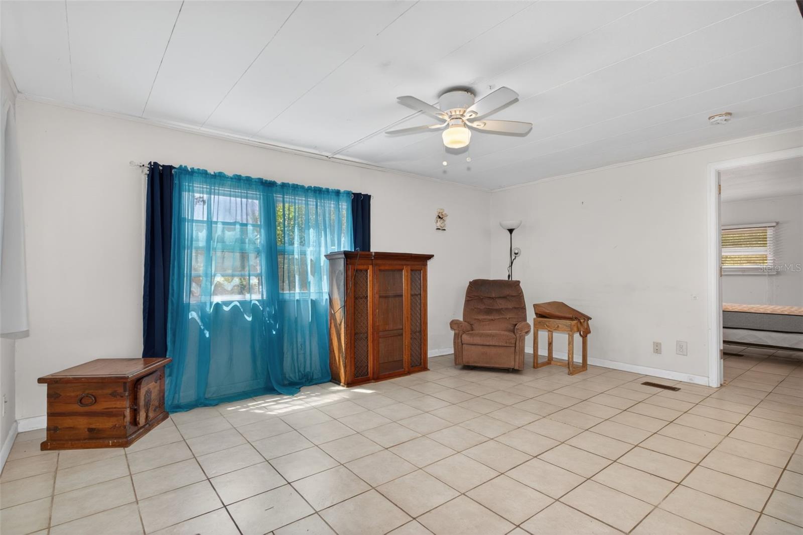 7489 Western Circle Dr Property Photo 5