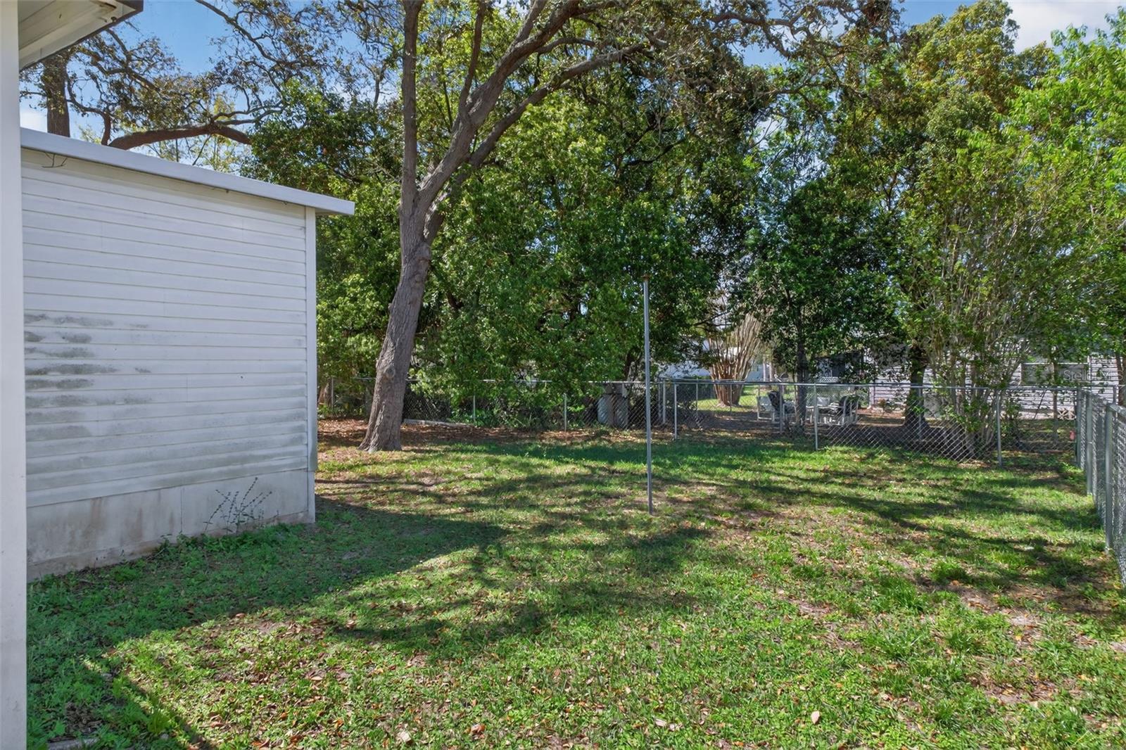 7489 Western Circle Dr Property Photo 24