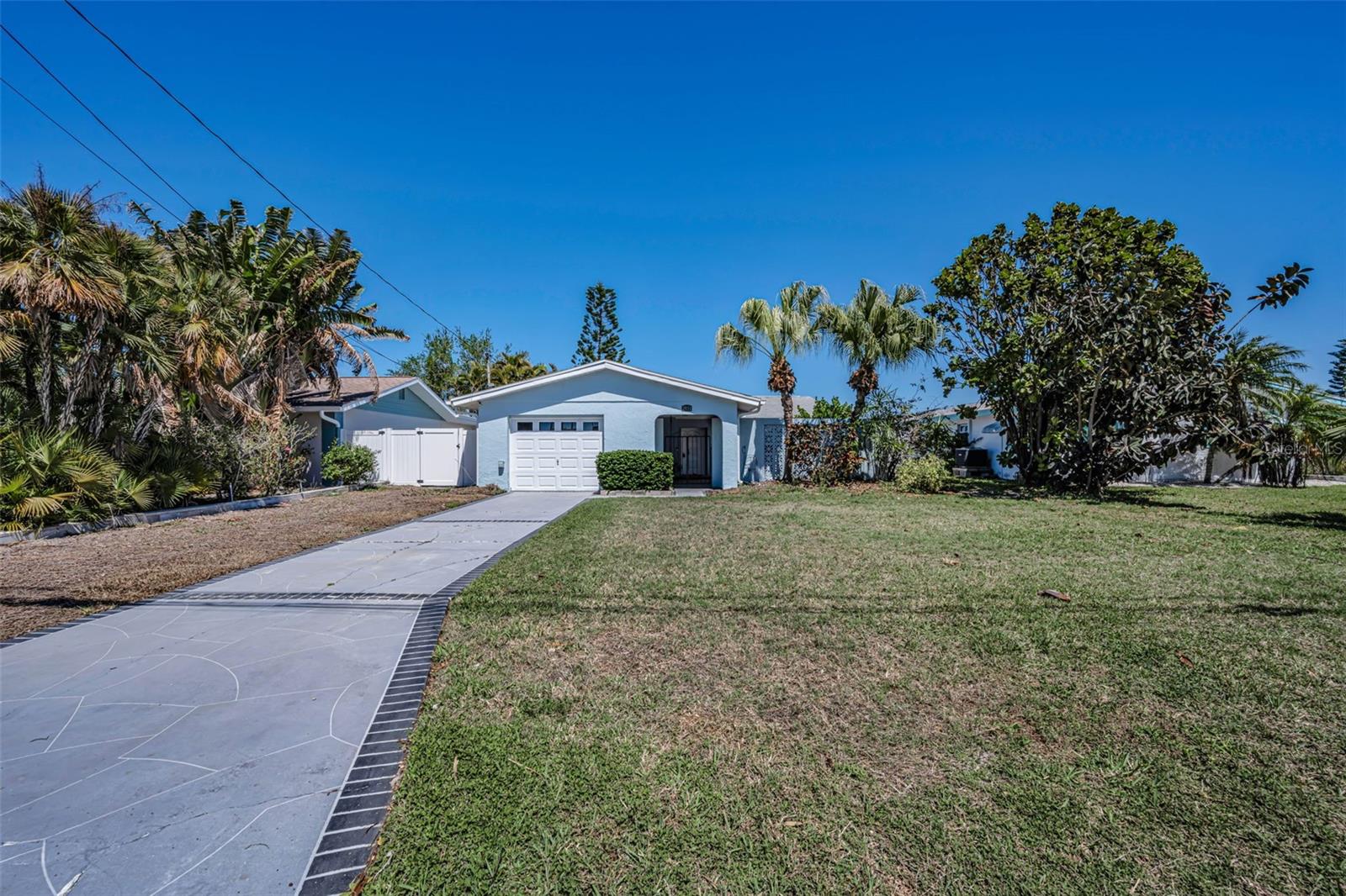 3931 Headsail Dr Property Photo 3
