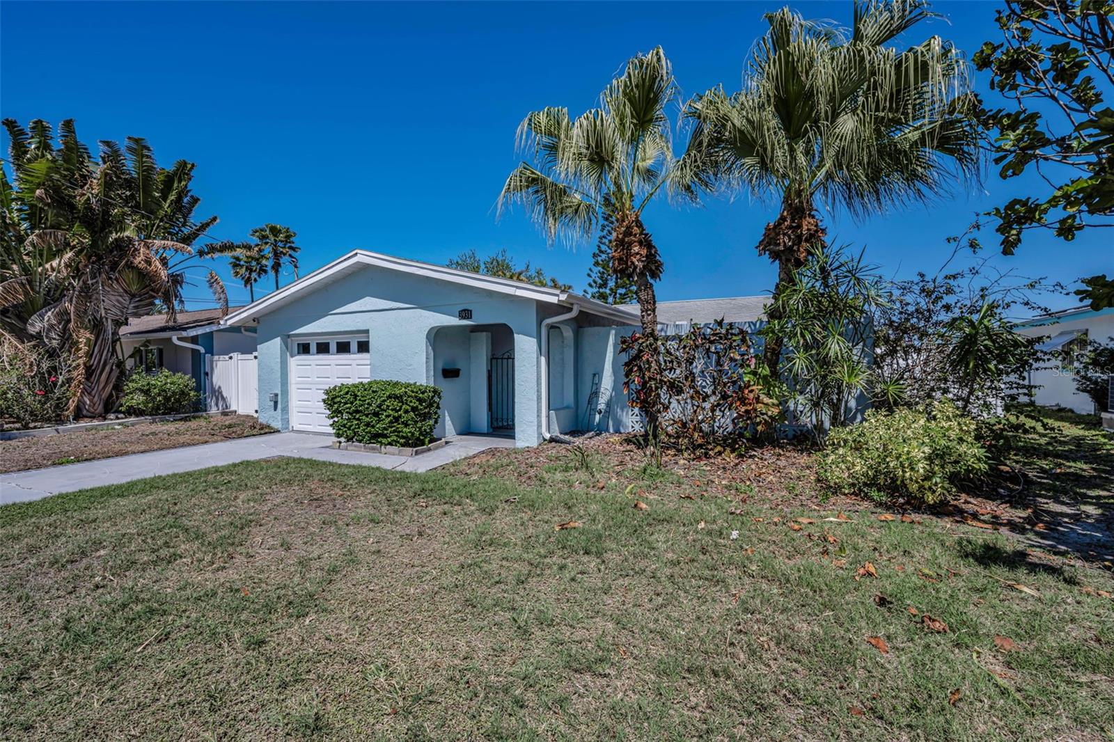 3931 Headsail Dr Property Photo 4