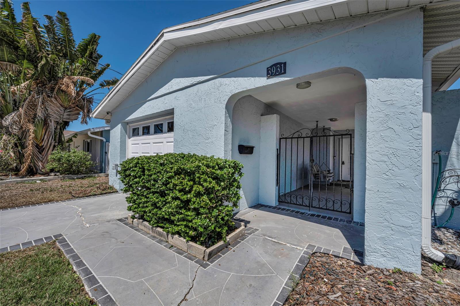 3931 Headsail Dr Property Photo 6