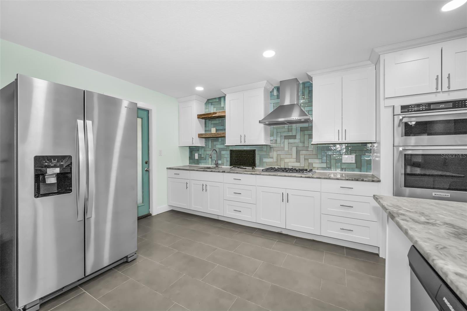 3931 Headsail Dr Property Photo 30