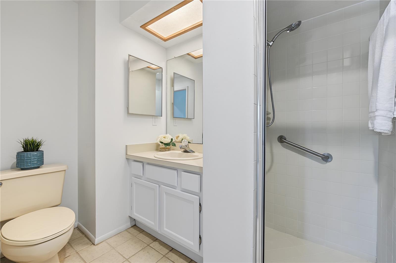 3960 Mermoor Dr Property Photo 14