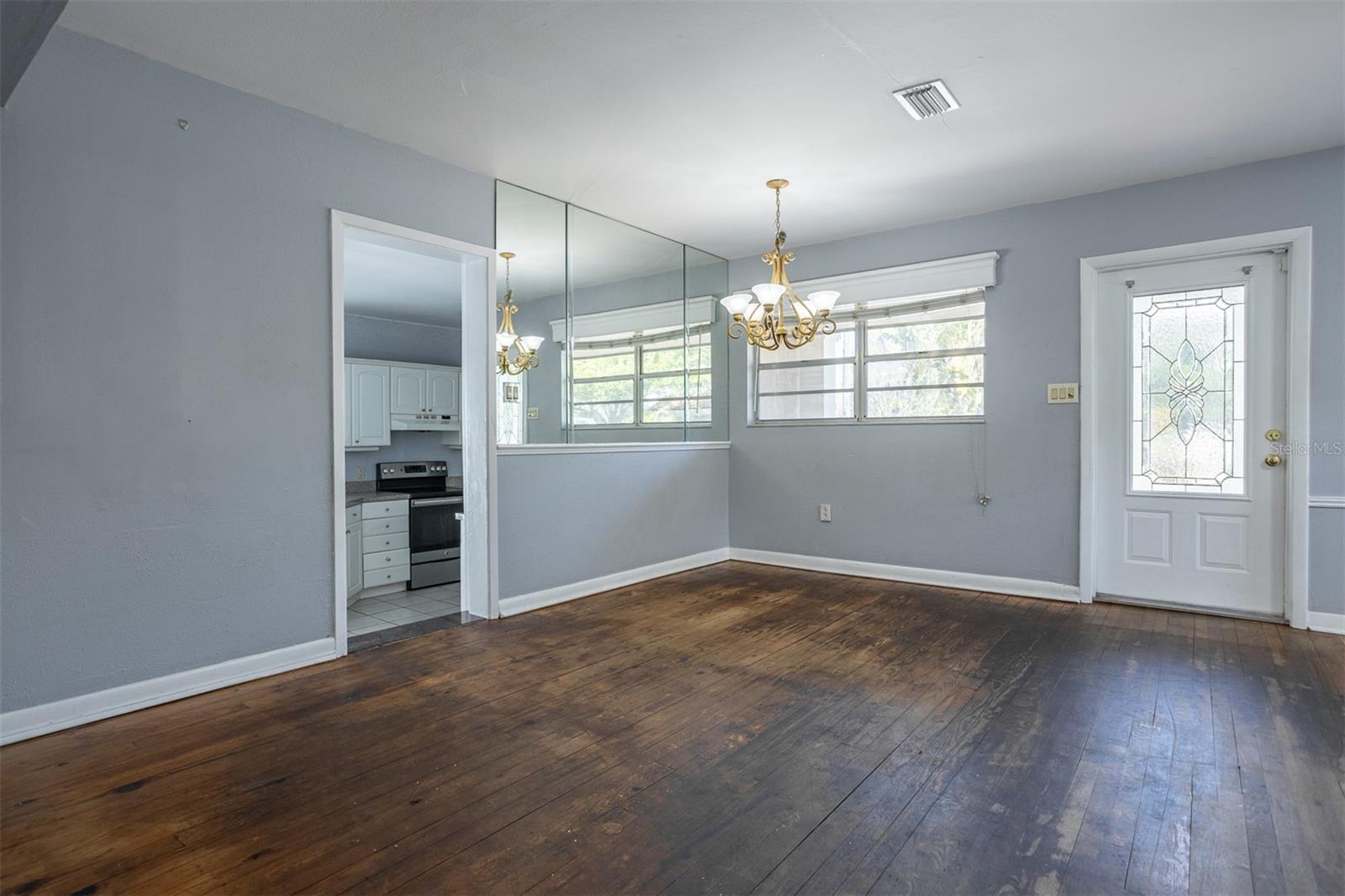 3306 W Fielder St Property Photo 6