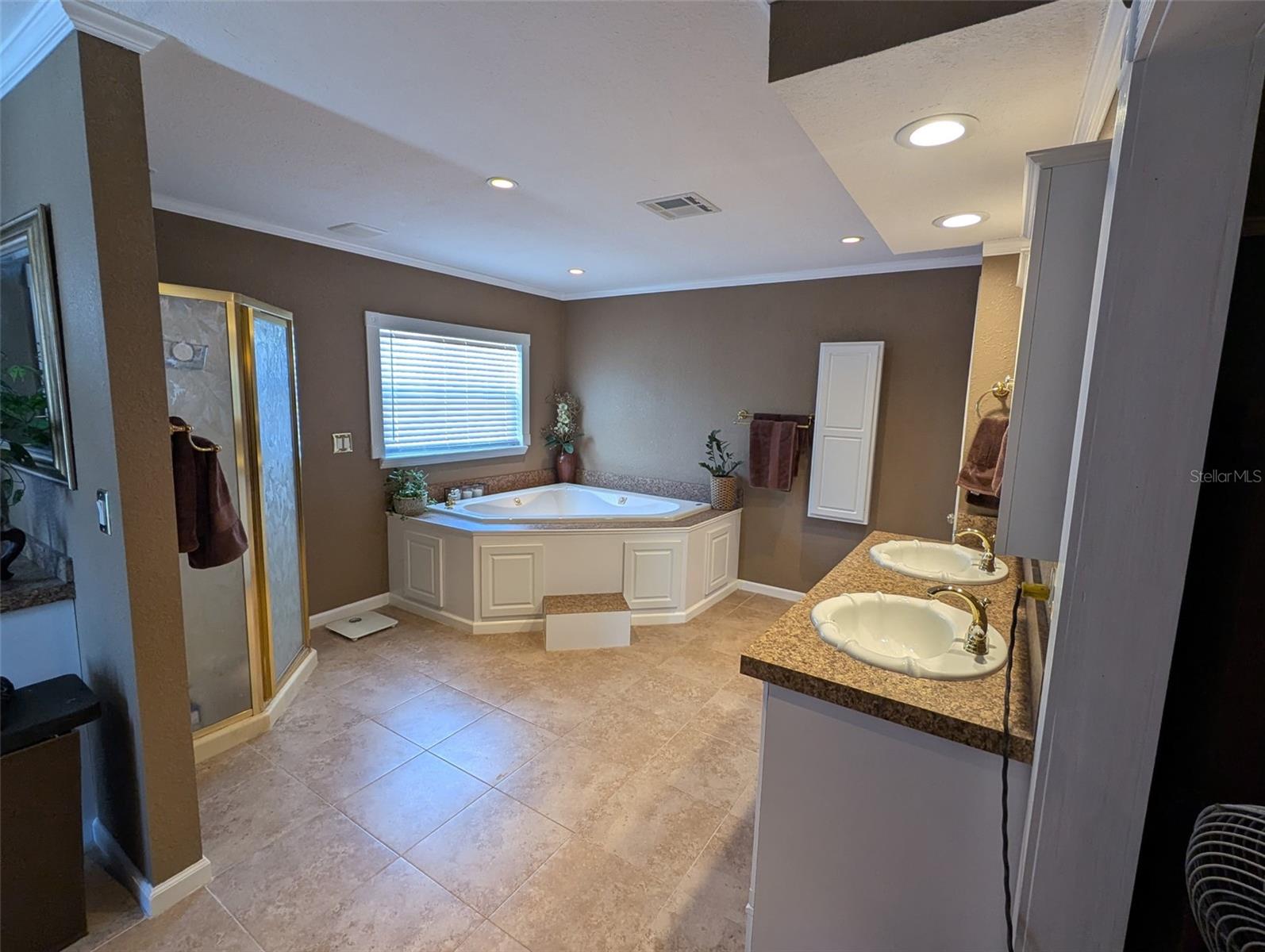 6817 Mitchell Cir Property Photo 8