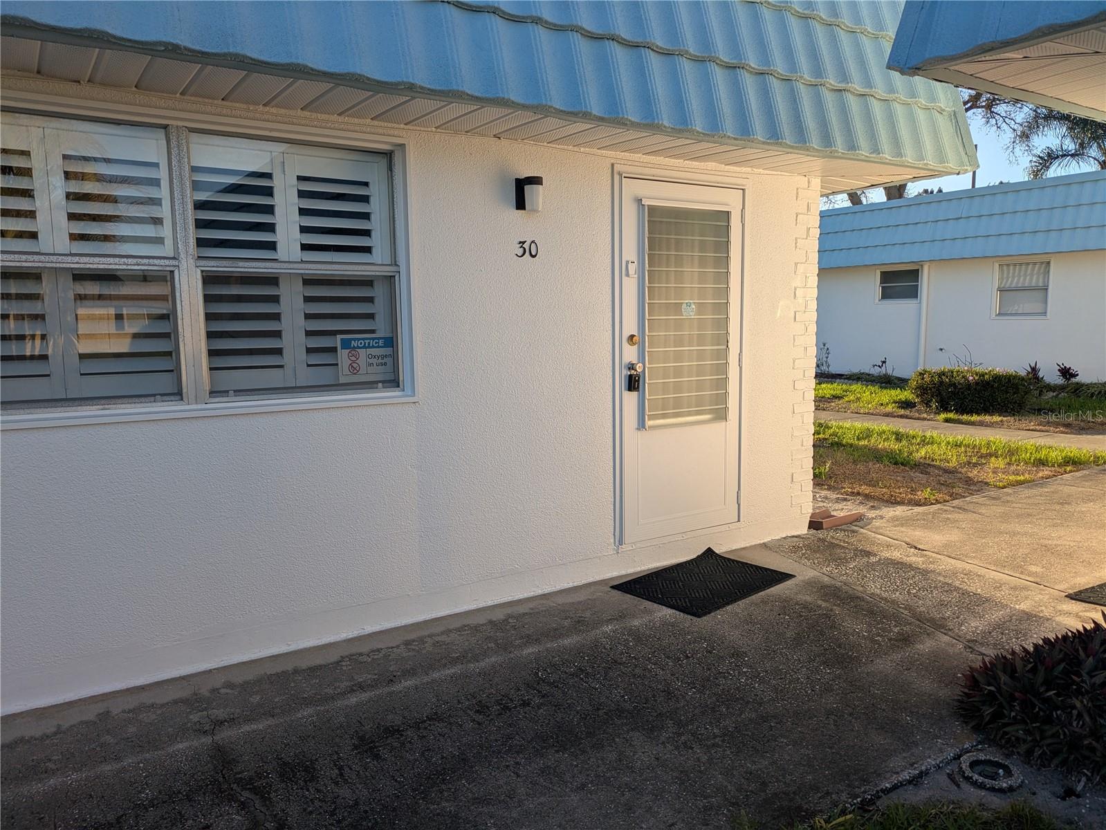 1801 BEDFORD LN #30 Property Photo 1