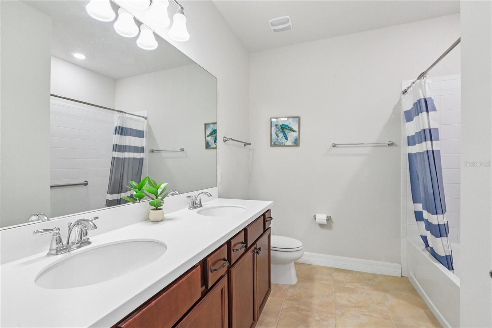 19246 Briarbrook Dr Property Photo 24