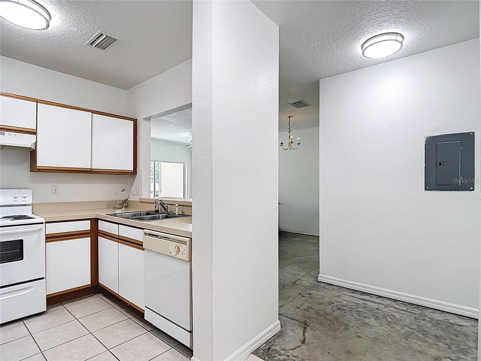 6446 Cypressdale Dr #202 Property Photo 5