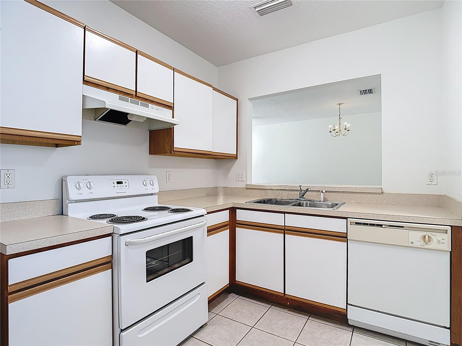 6446 Cypressdale Dr #202 Property Photo 7