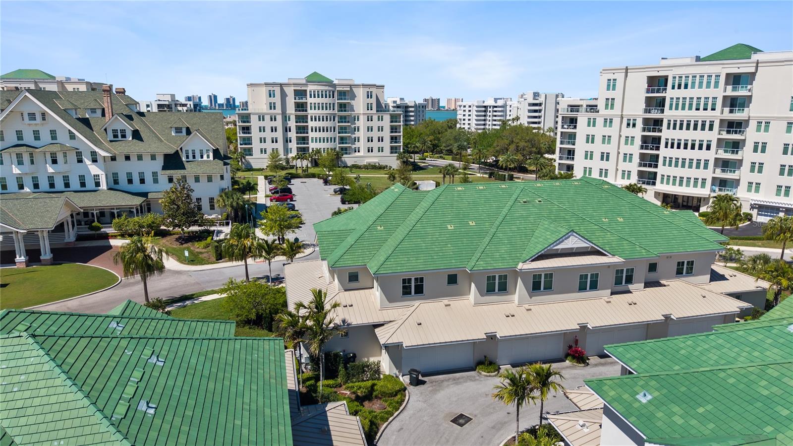 1 Palm Ter Property Photo 4