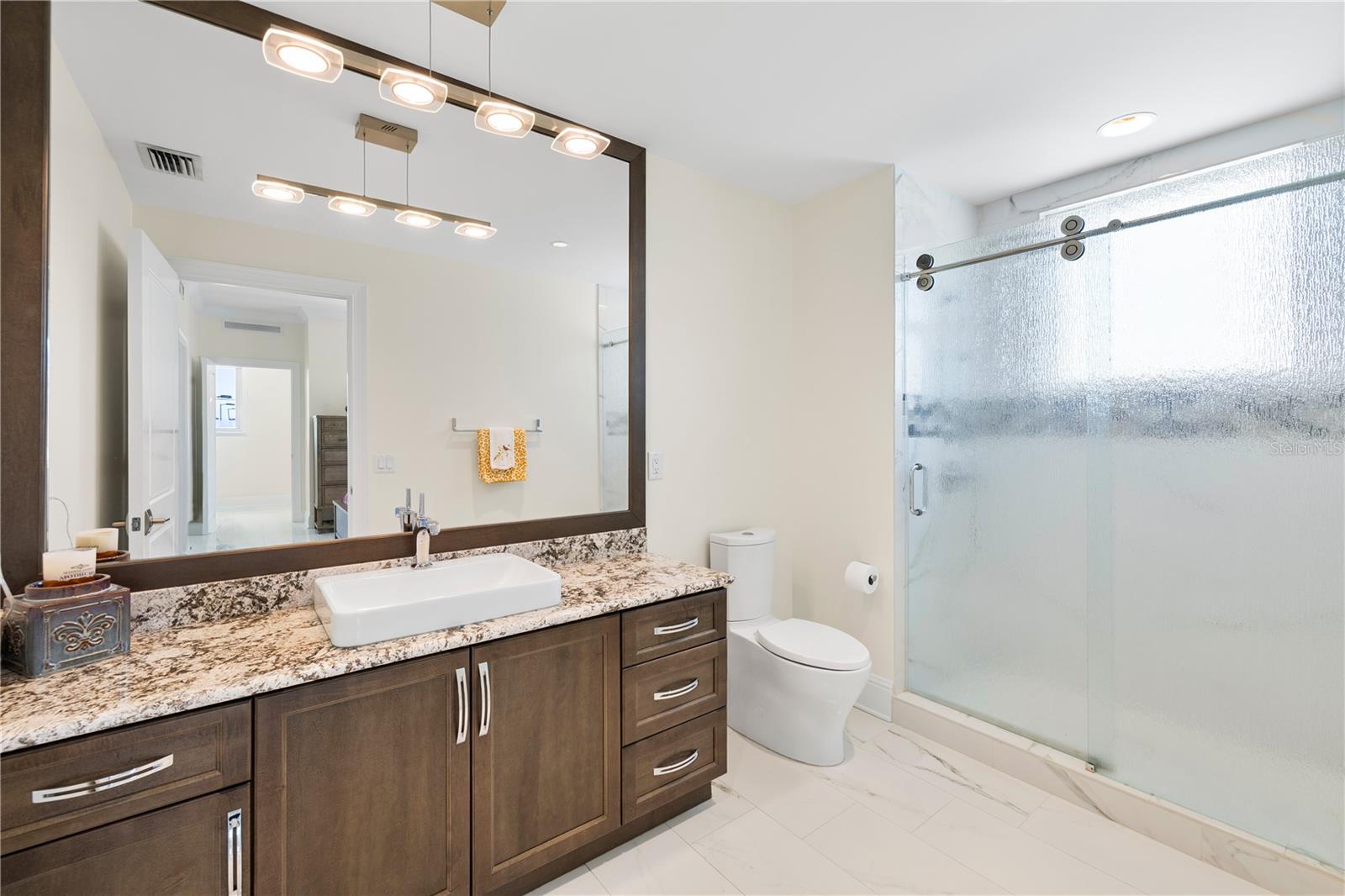 1 Palm Ter Property Photo 28