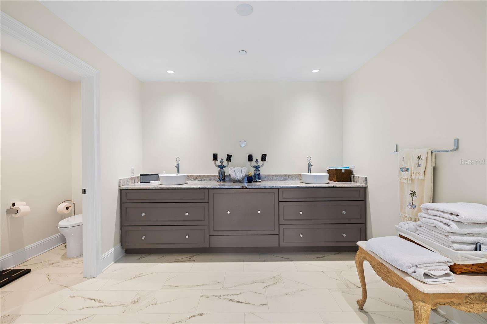 1 Palm Ter Property Photo 50