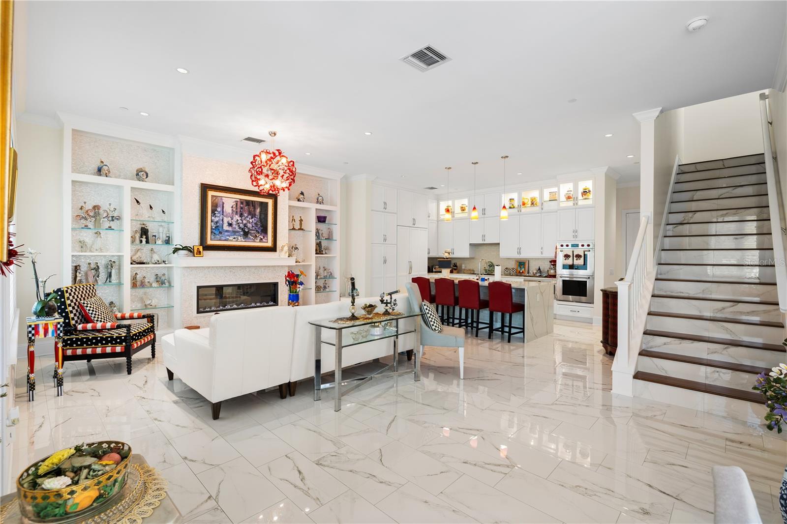 1 Palm Ter Property Photo 4