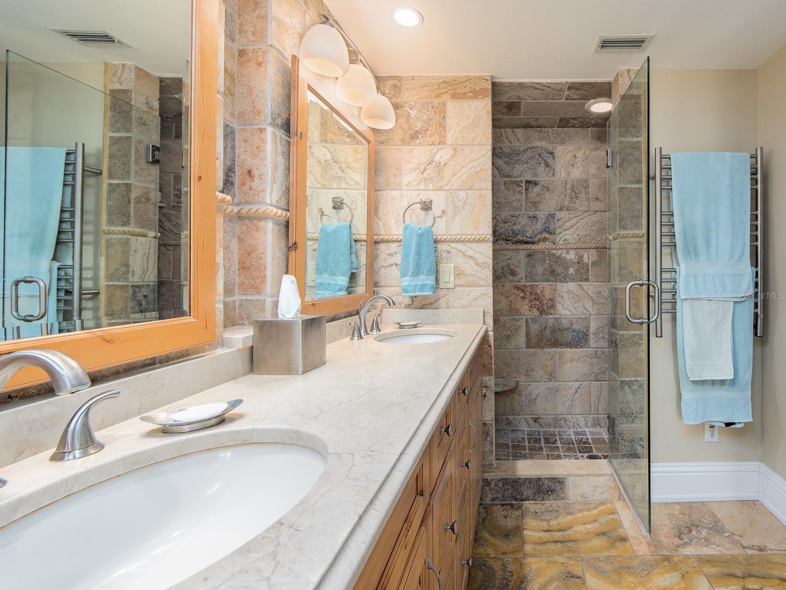 707 Snug Is Property Photo 37
