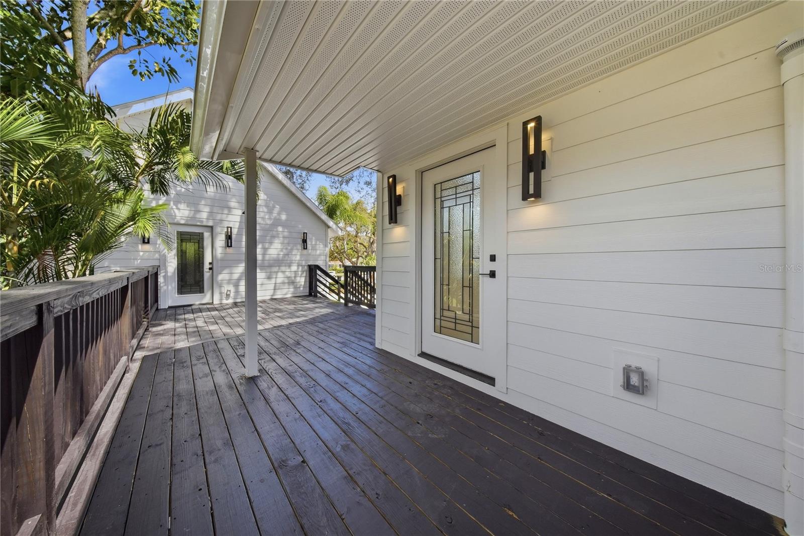 1109 Charles St Property Photo 18