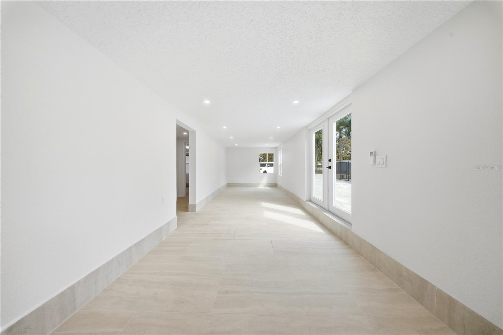 1109 Charles St Property Photo 44