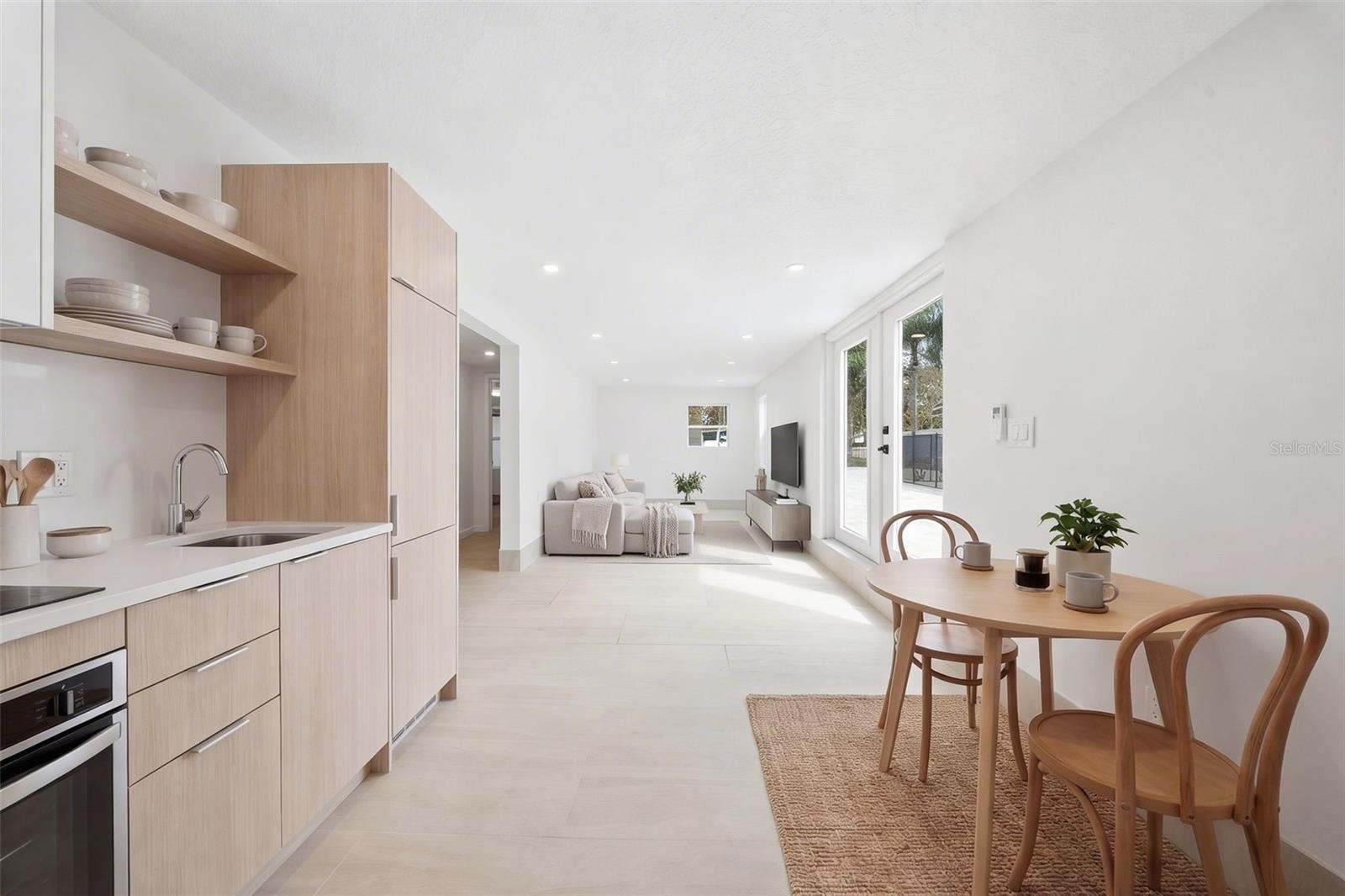 1109 Charles St Property Photo 47