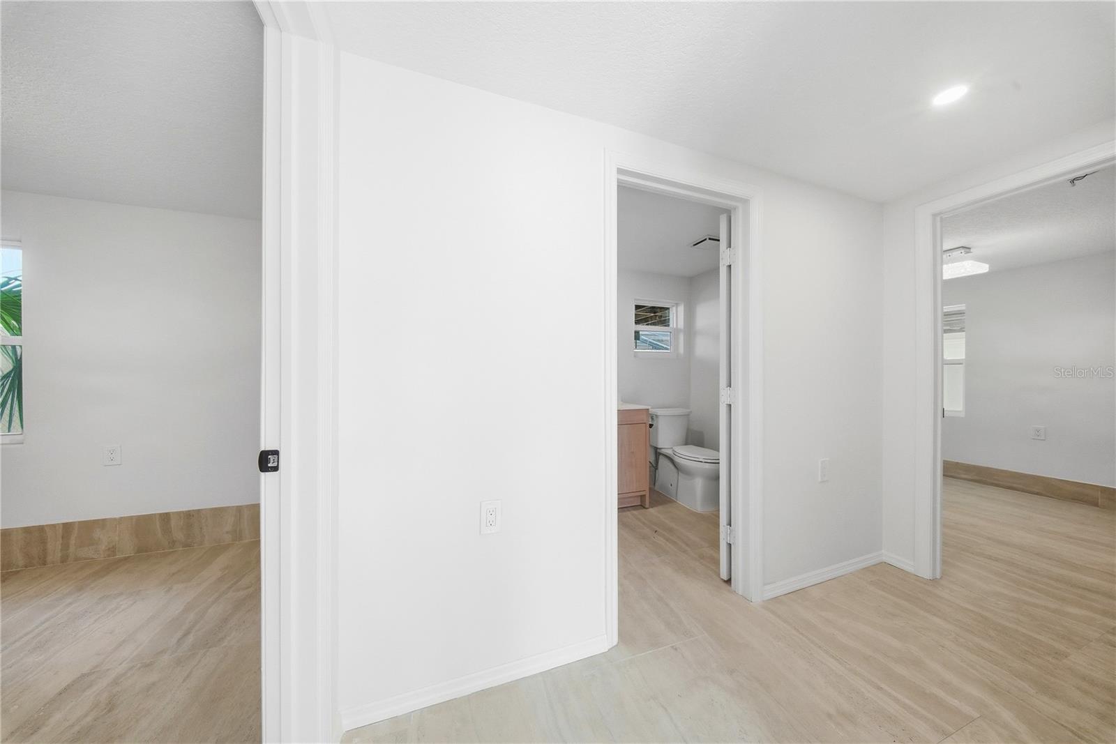 1109 Charles St Property Photo 48