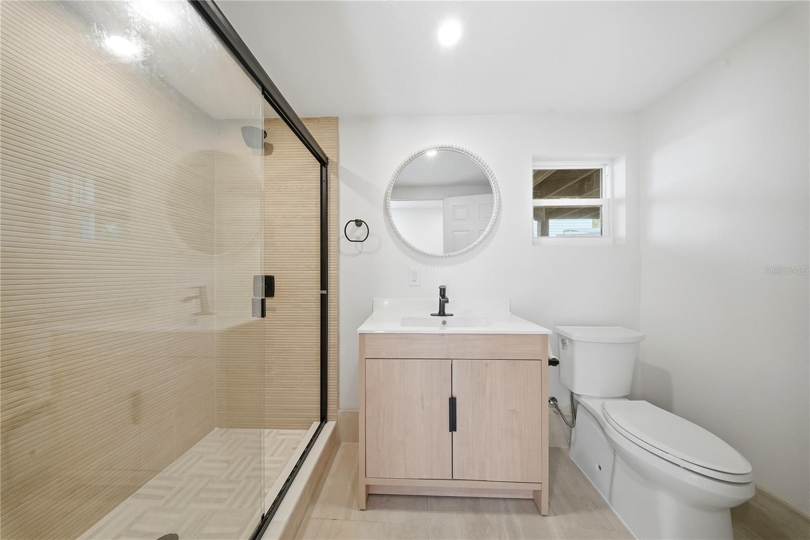 1109 Charles St Property Photo 52