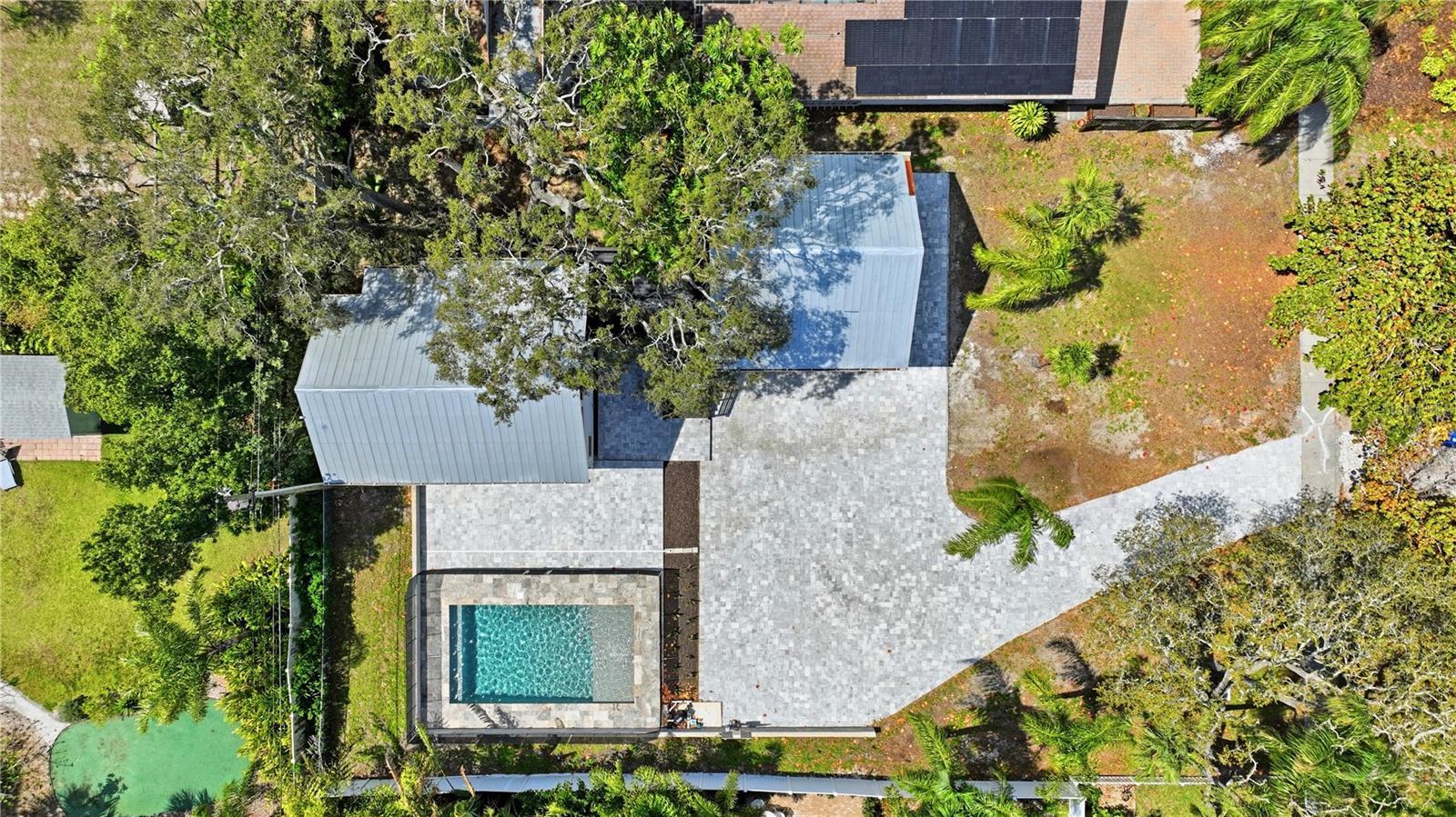 1109 Charles St Property Photo 65