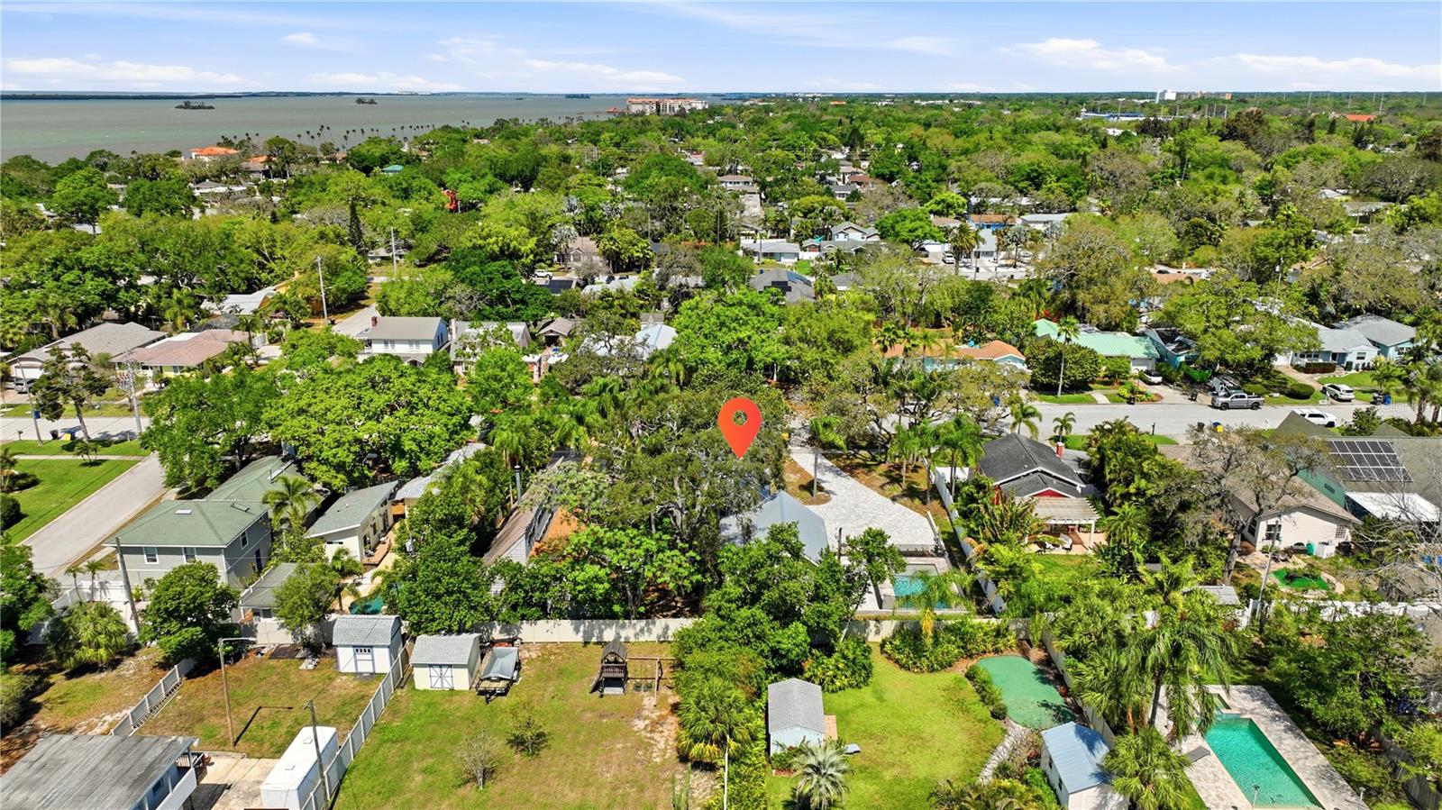 1109 Charles St Property Photo 72