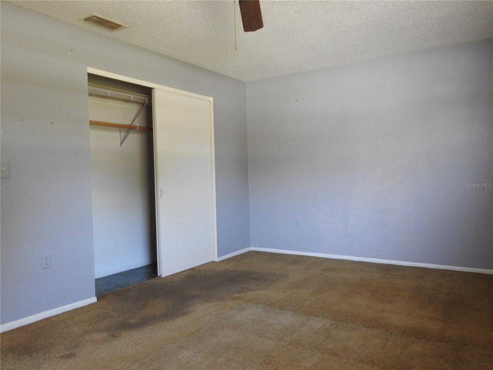 2128 Linwood Ave Property Photo 7