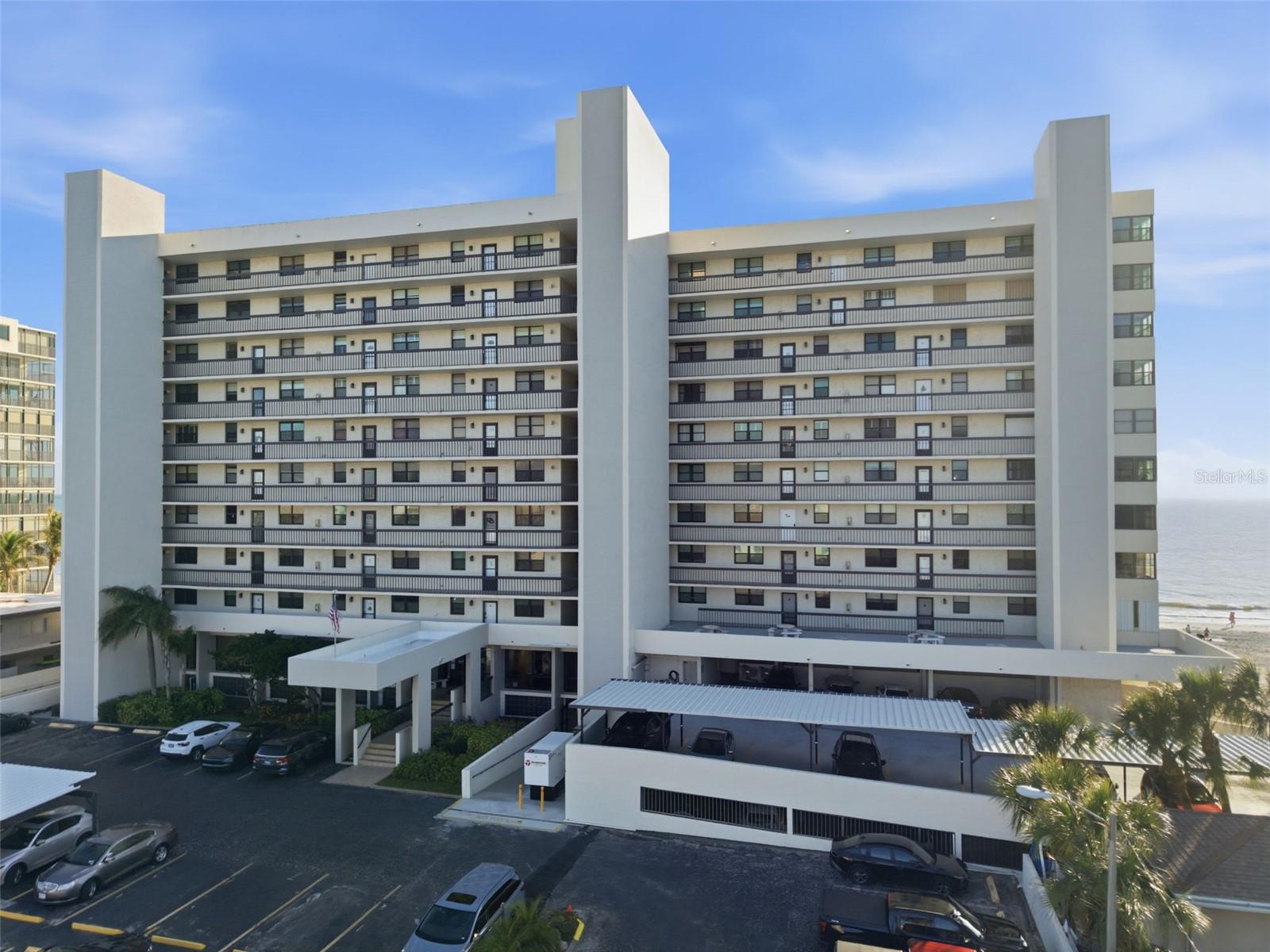 15462 Gulf Blvd #406 Property Photo 4