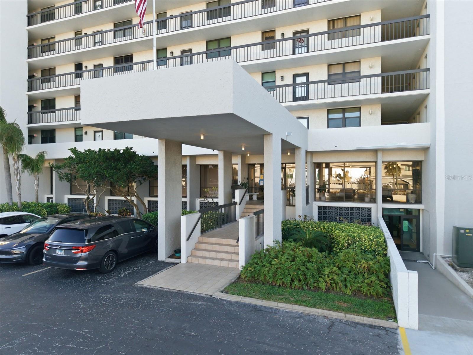 15462 Gulf Blvd #406 Property Photo 5