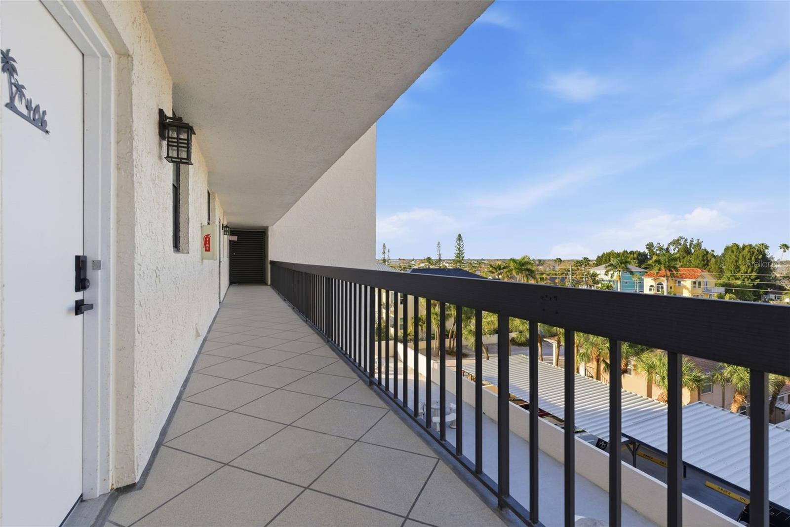 15462 Gulf Blvd #406 Property Photo 6