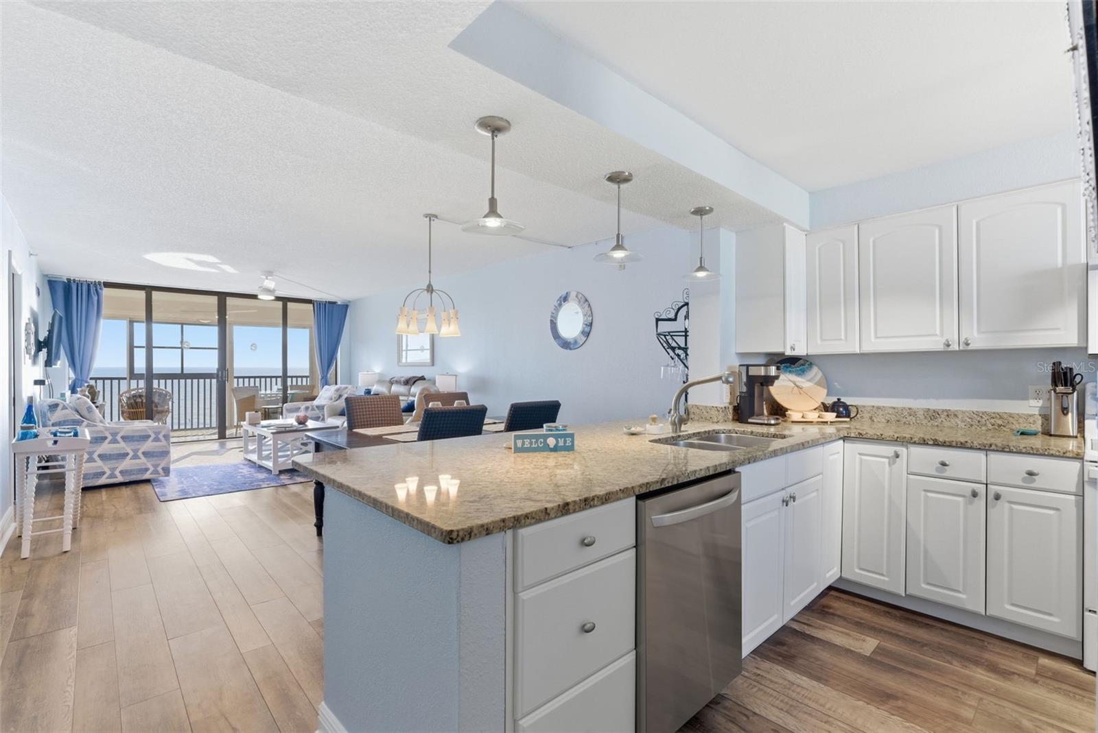 15462 Gulf Blvd #406 Property Photo 8