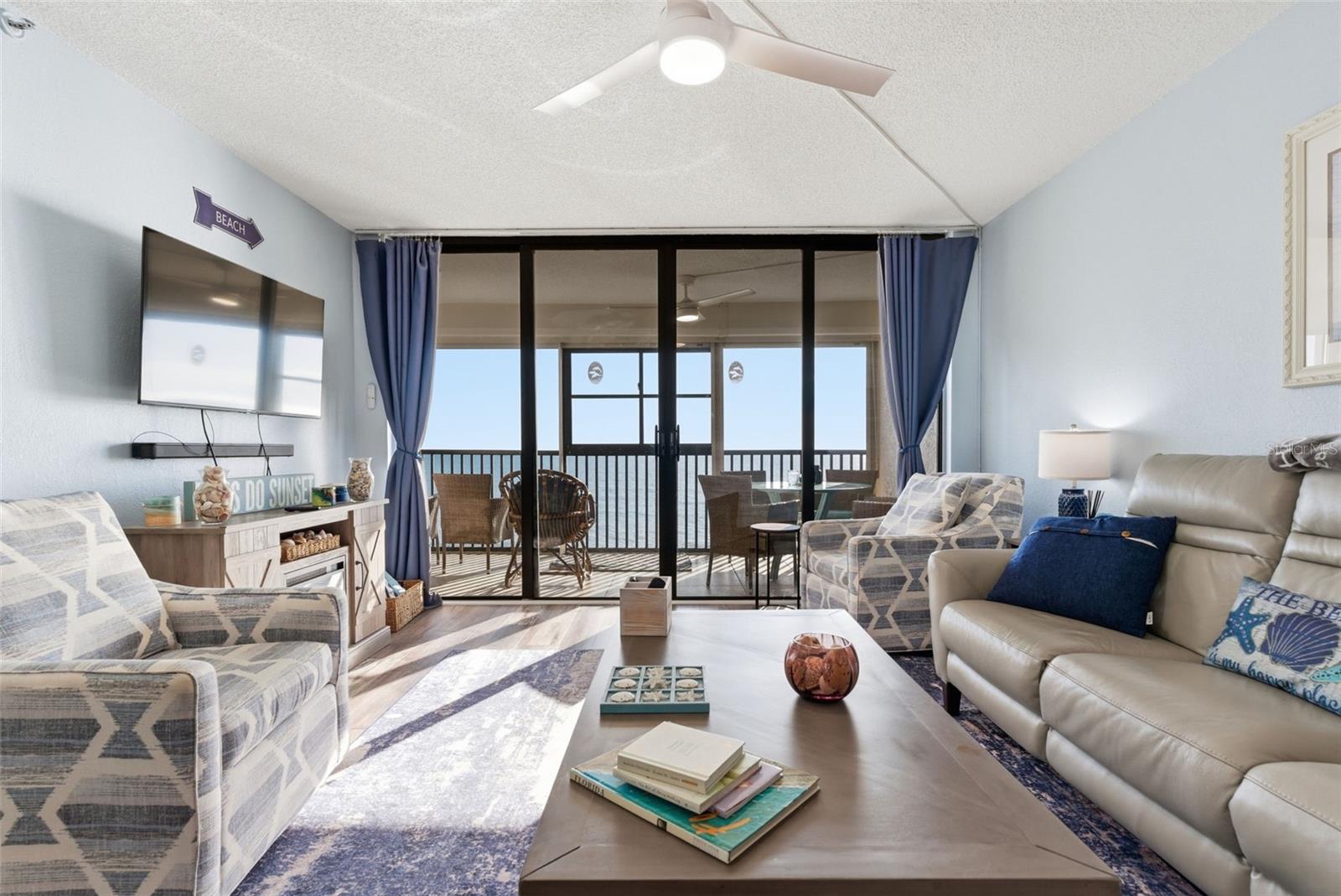 15462 Gulf Blvd #406 Property Photo 11