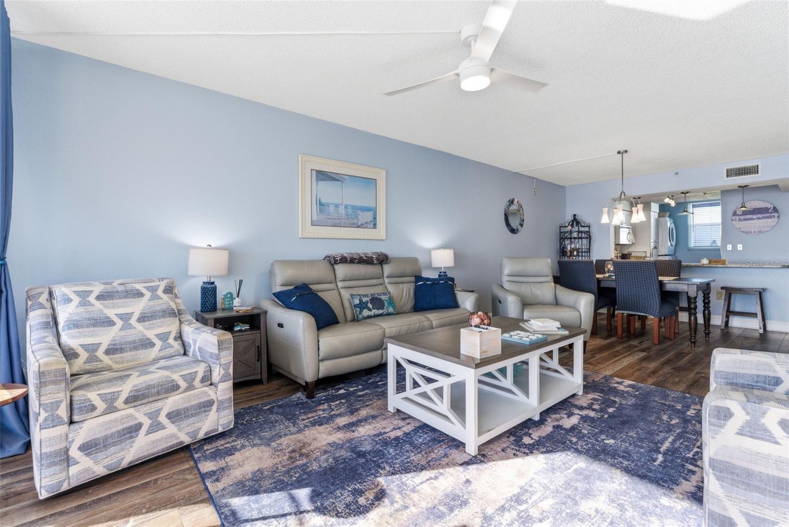 15462 Gulf Blvd #406 Property Photo 12