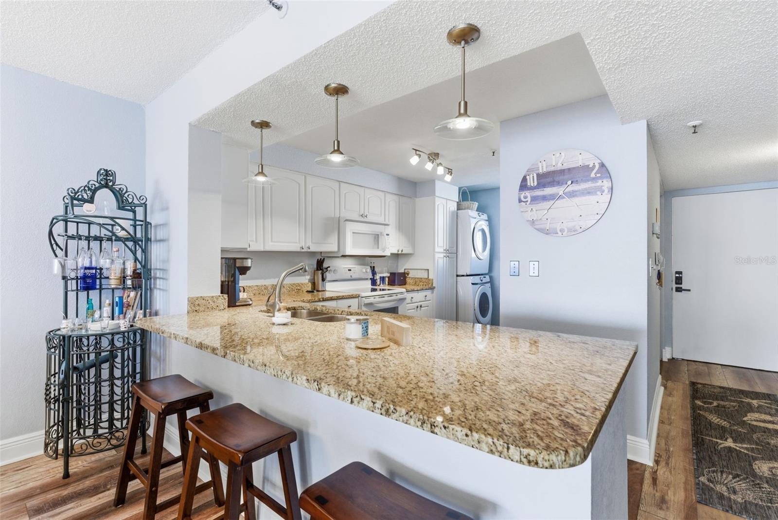 15462 Gulf Blvd #406 Property Photo 18