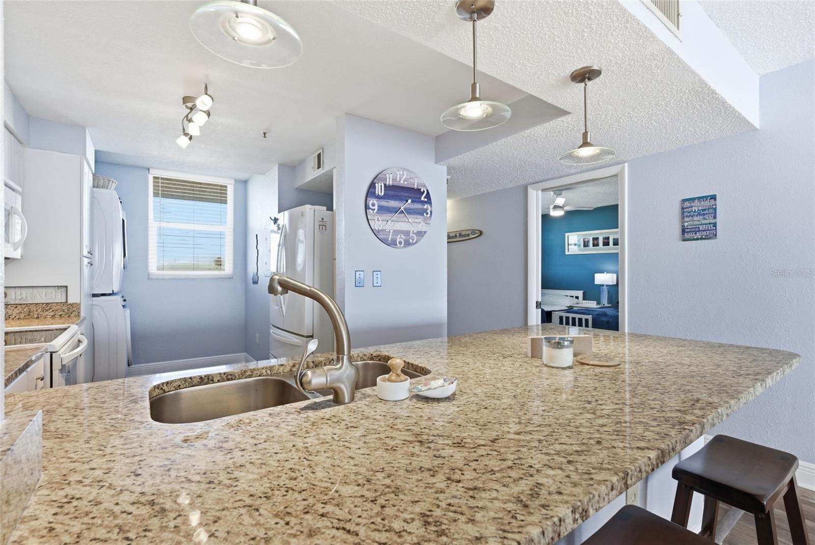 15462 Gulf Blvd #406 Property Photo 19