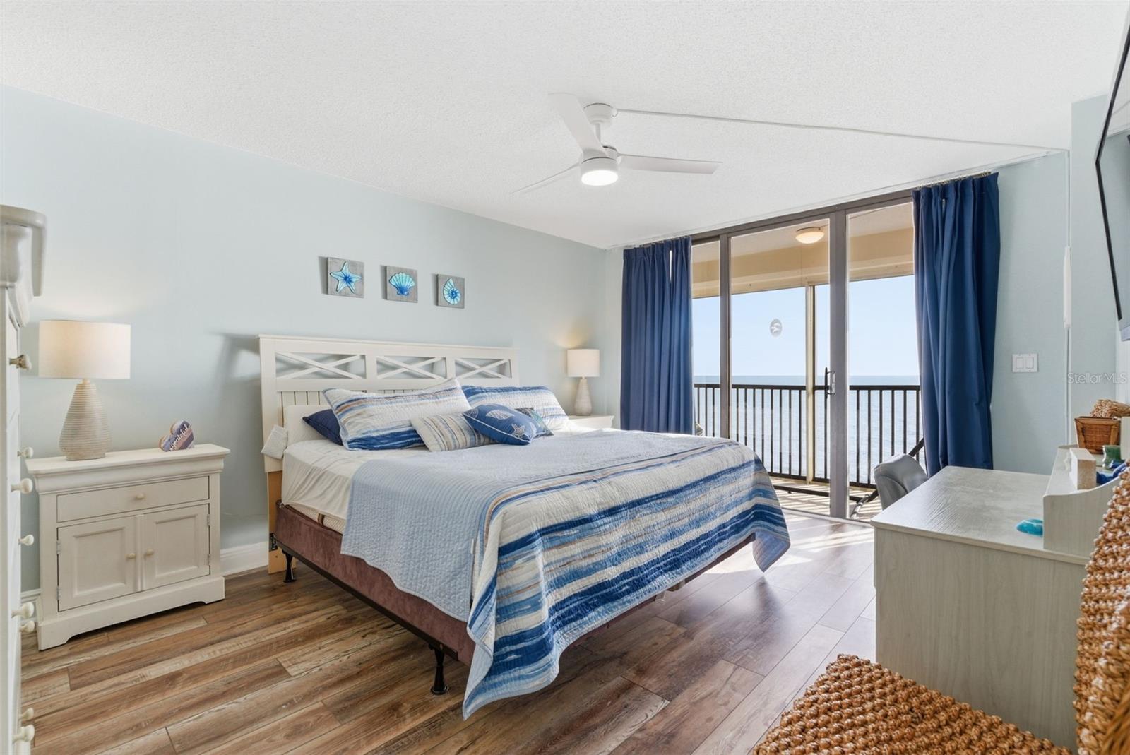15462 Gulf Blvd #406 Property Photo 24