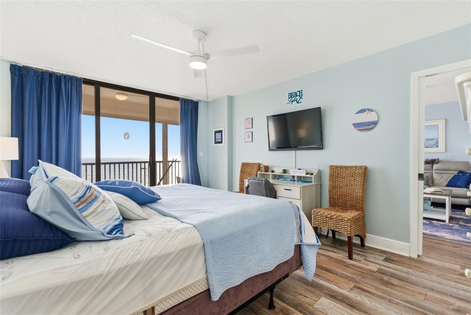15462 Gulf Blvd #406 Property Photo 25