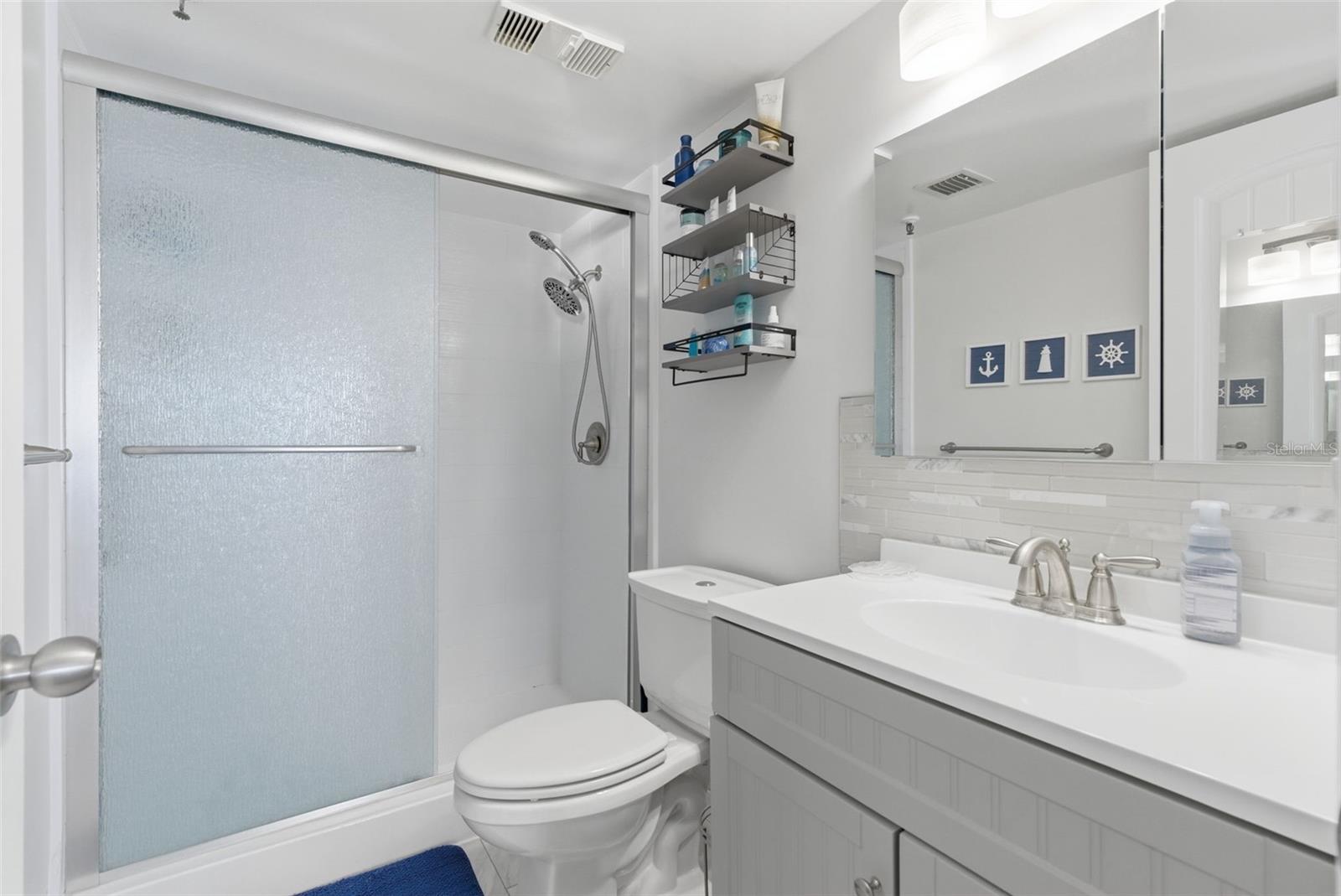 15462 Gulf Blvd #406 Property Photo 27