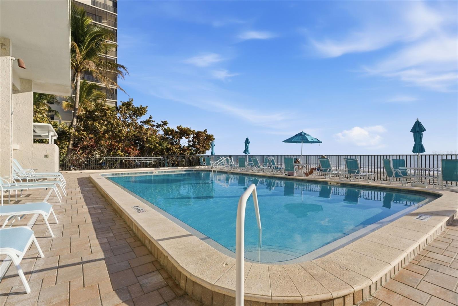 15462 Gulf Blvd #406 Property Photo 33
