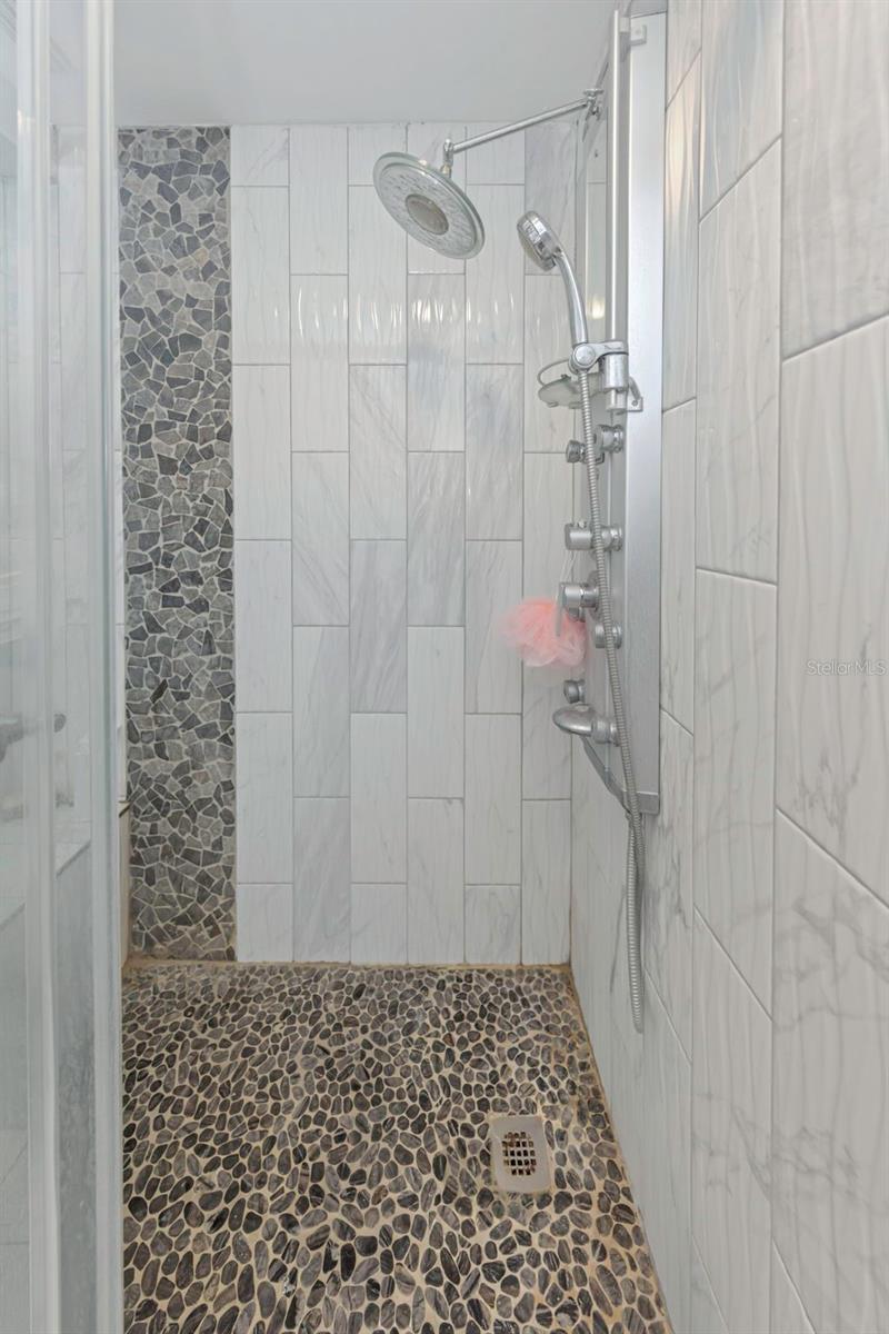 1819 Shore Dr S #318 Property Photo 25