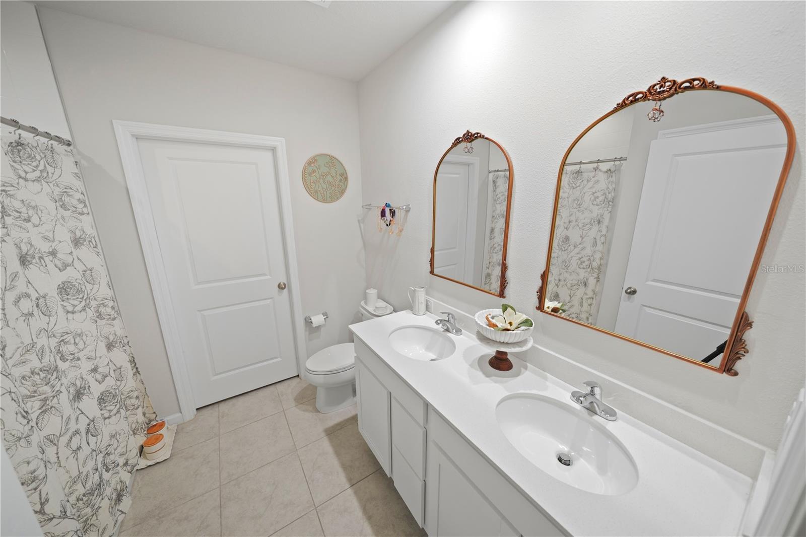 4175 Harbour Palm Dr Property Photo 6