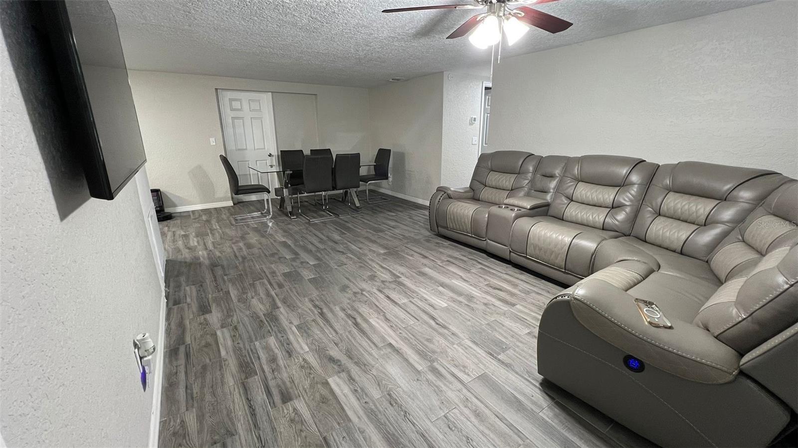 2705 Gardner Pl Property Photo 2