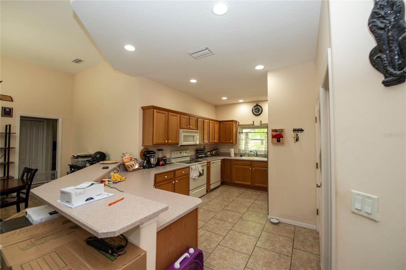 1210 E Oriole Ct Property Photo 9