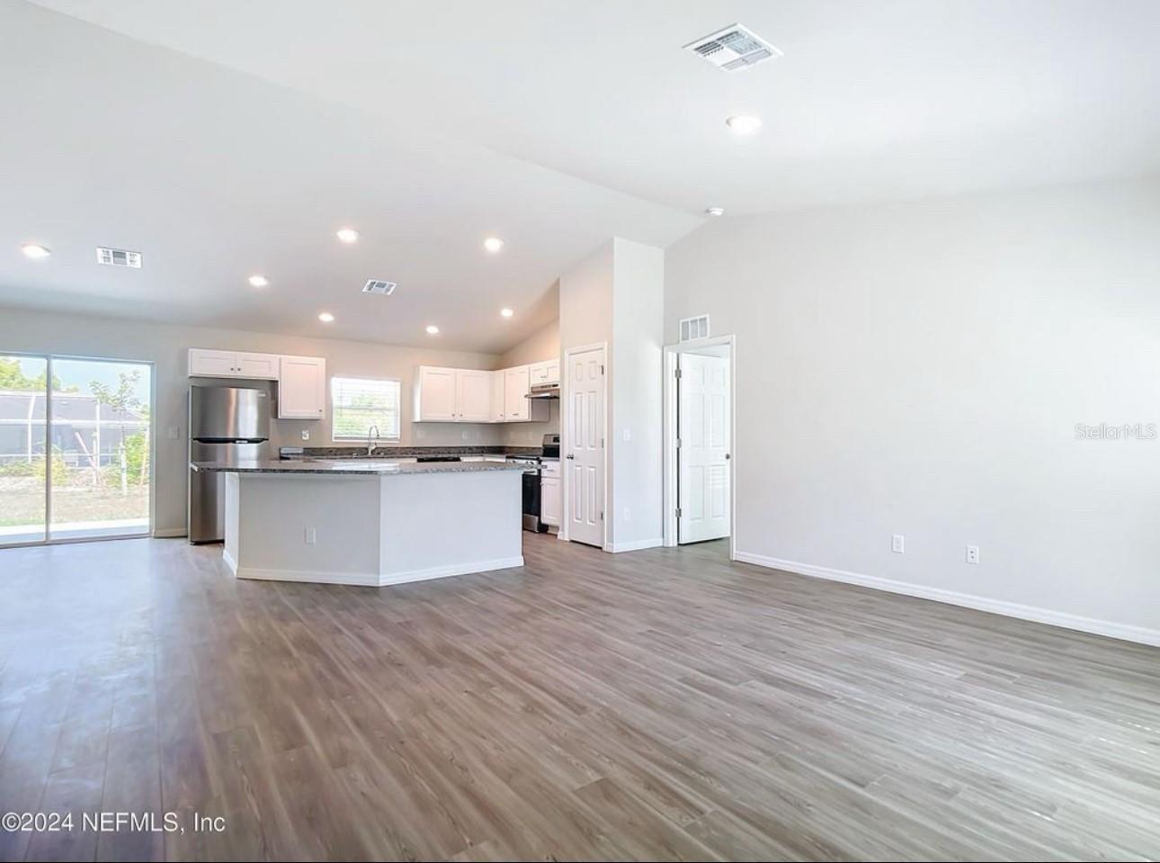 315 Marion Oaks Crse Rd Property Photo 4