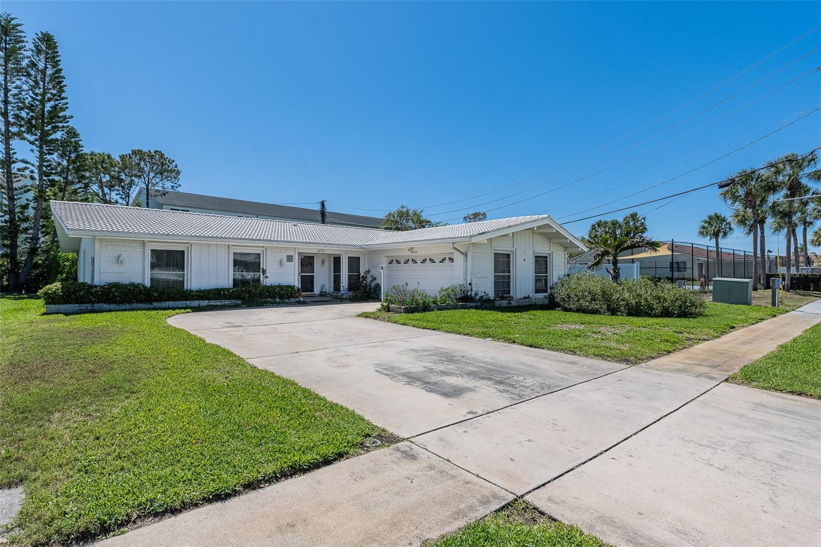 14792 Imperial Point Dr S Property Photo 1